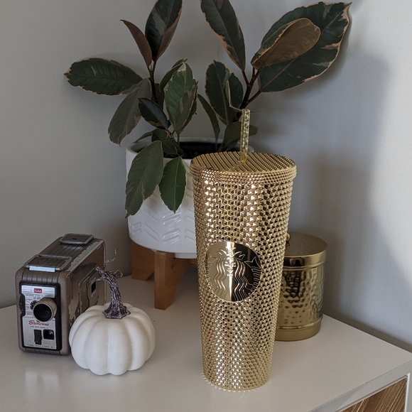 💛 New Starbucks 2022 winter holiday gold studded tumbler venti 24oz - Picture 5 of 7